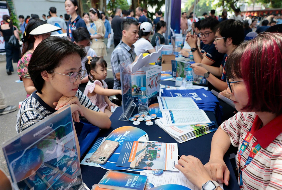 Làm sao để xét tuyển đại học công bằng khi các phương thức xét tuyển ngày càng nghiêng về học sinh thành thị?